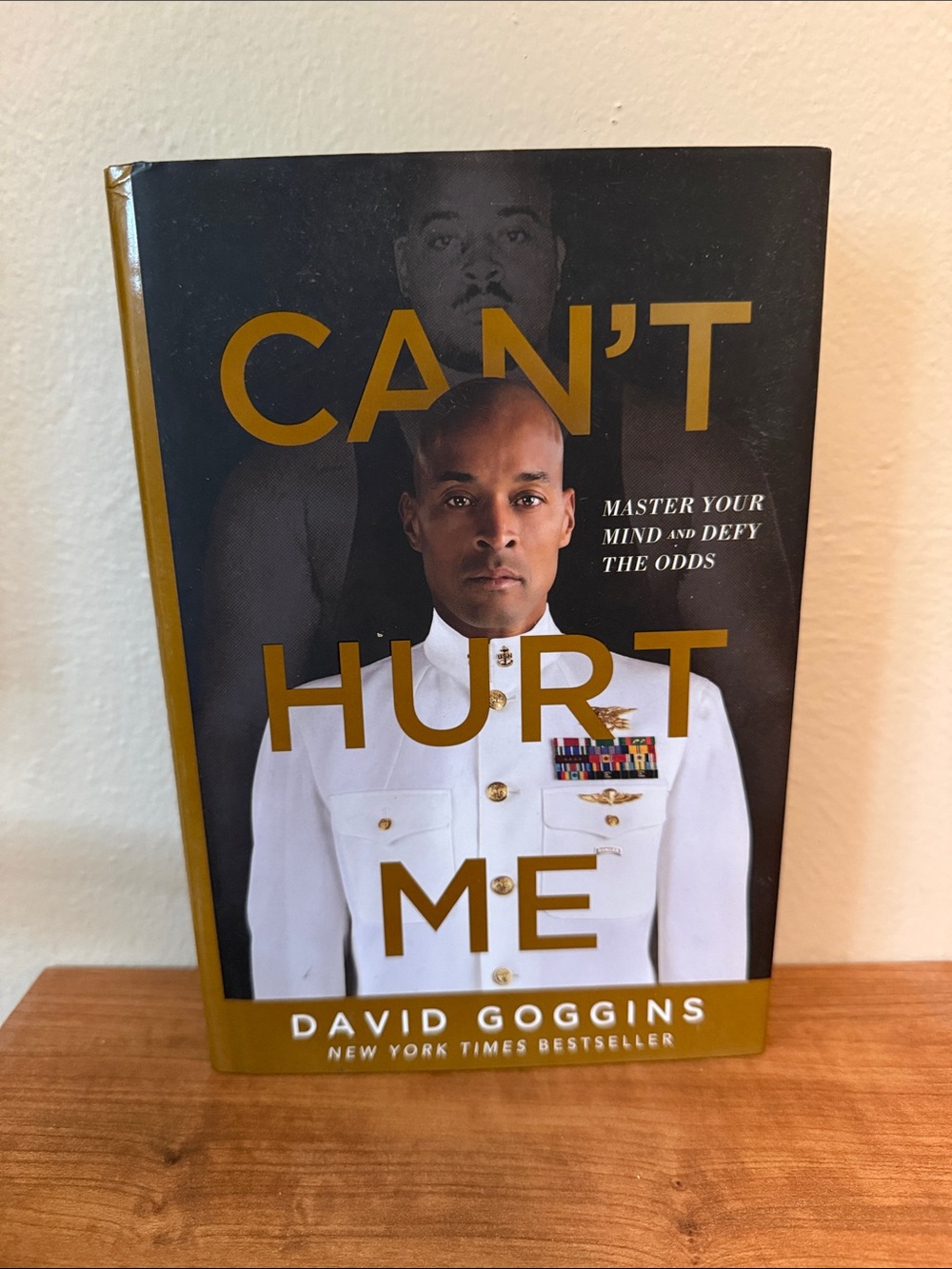 Can't Hurt Me by David Goggins - White & Gold Cover